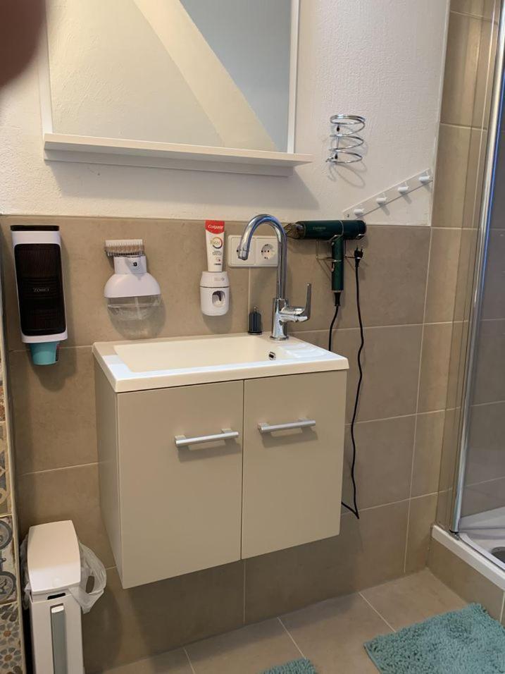 Hofesh Apartment Altdorf  Luaran gambar